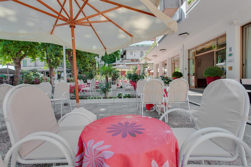 Hotel Garden Беллария-Иджеа-Марина Экстерьер фото